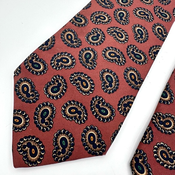 Liberty of London Rust Brown Bubble Paisley Tie - Picture 2 of 8